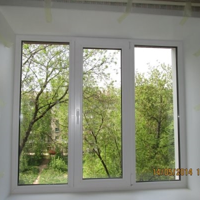 Трехстворчатое окно с откосами 2