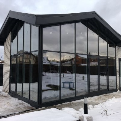 Остекление фасада теплый алюминий трапеции РАЛ 7024 фото 2